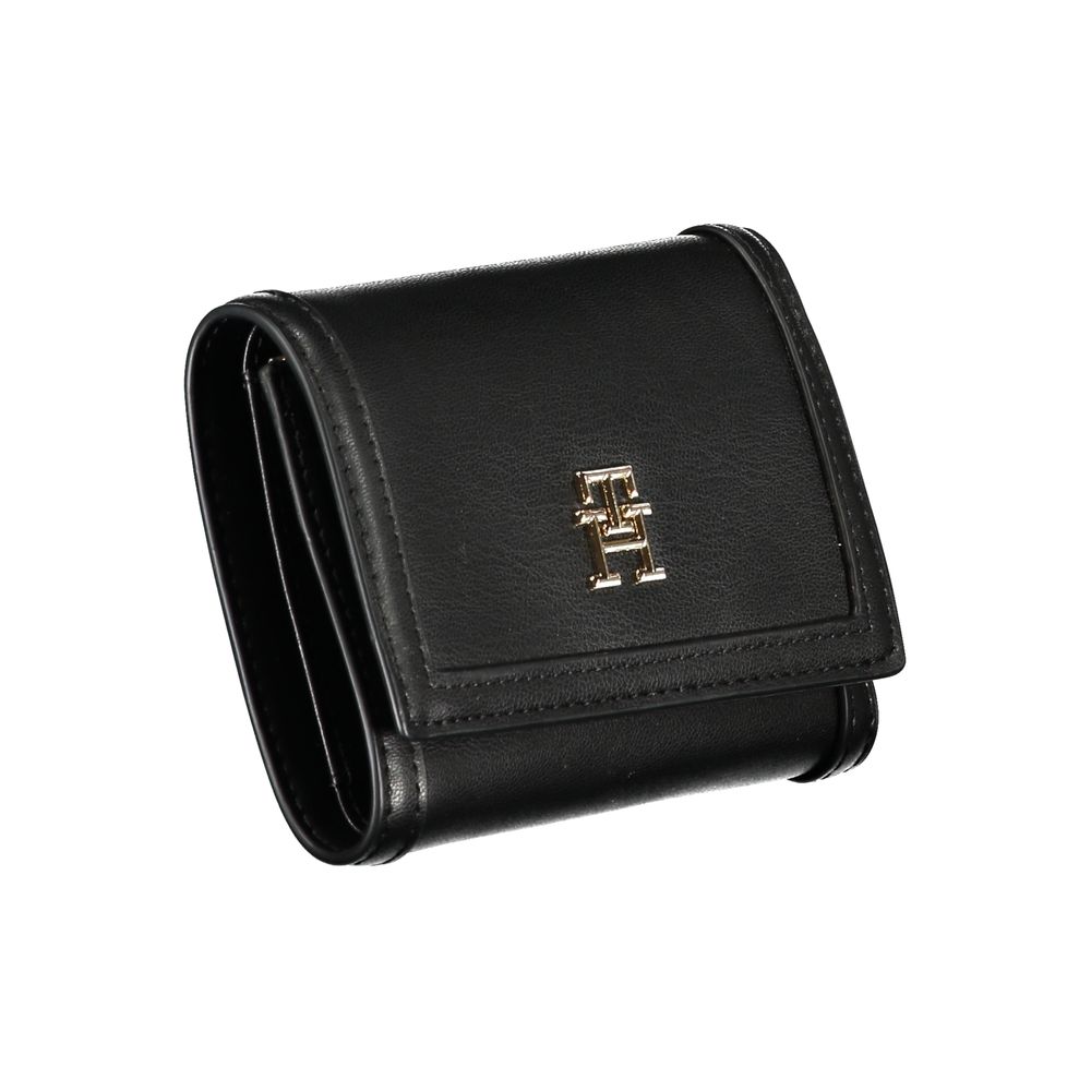 Tommy Hilfiger Sleek Black Double-Spaced Wallet with Logo