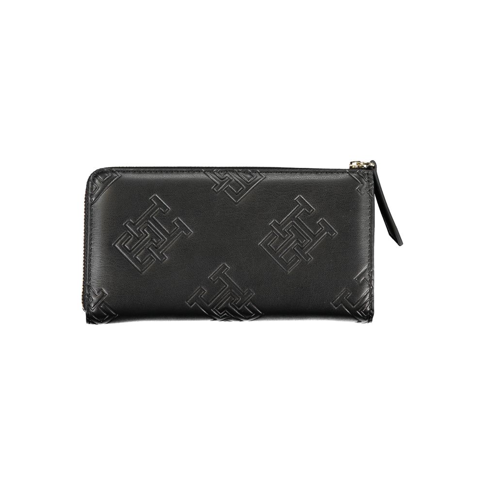 Tommy Hilfiger Elegant Zip Wallet with Contrasting Accents